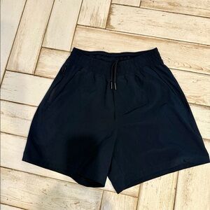 Lululemon men’s short in navy extra small